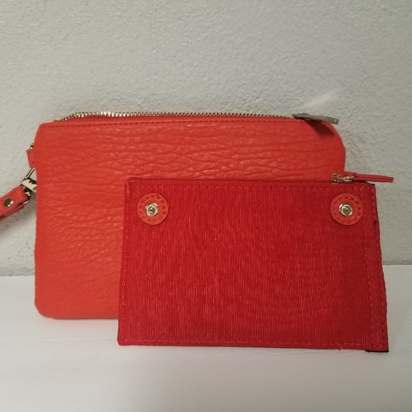 Womens Express Red Wristlet Wallet with Removable Pouch and Strap - Picture 4 of 7